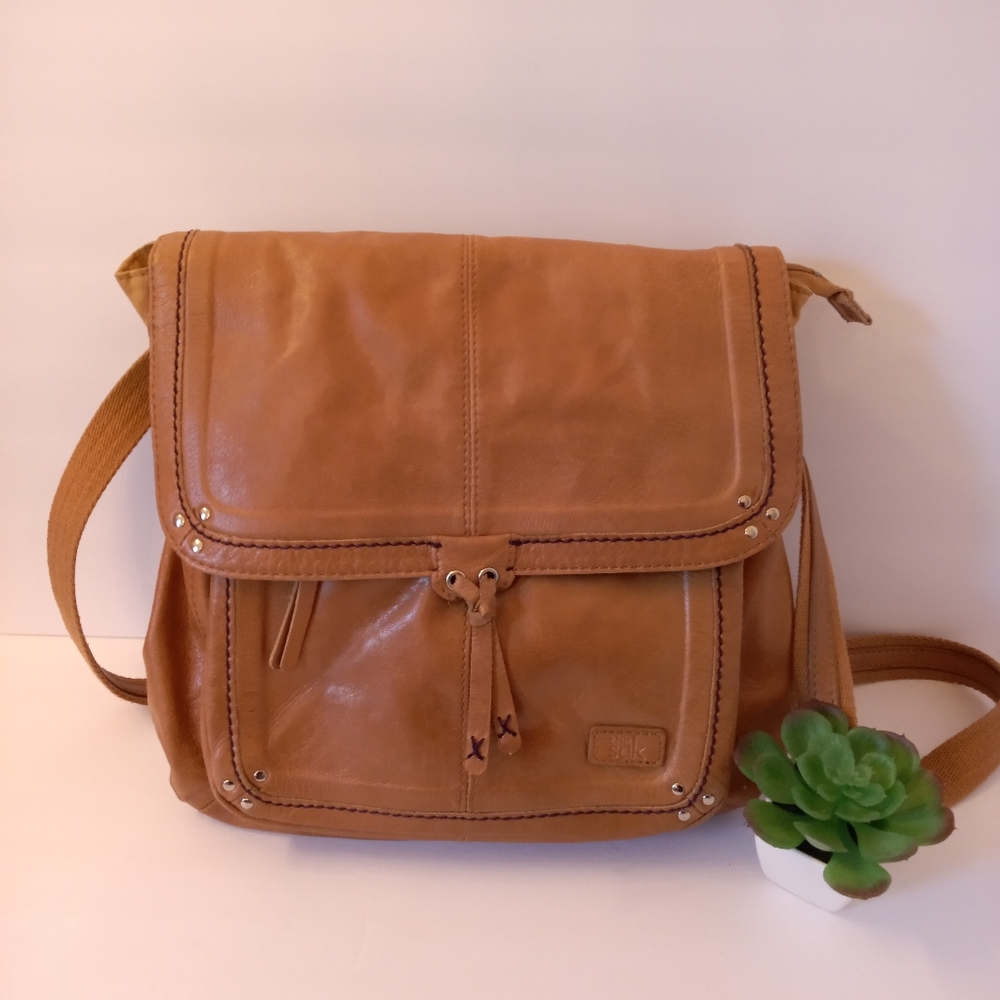 Leather Crossbody Bag in Tan - Stylish Everyday Carry